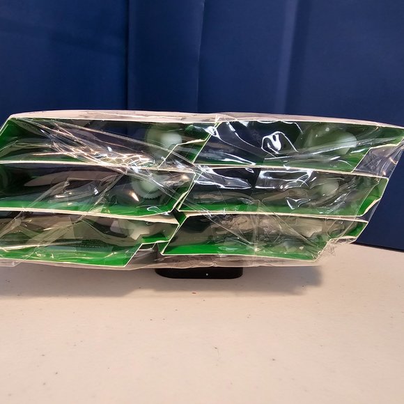 Kiehl's Ultra Pure High-Potency Serum 5% Niacinamide Oil-Minimizing 0.14 oz x6 - Picture 3 of 3